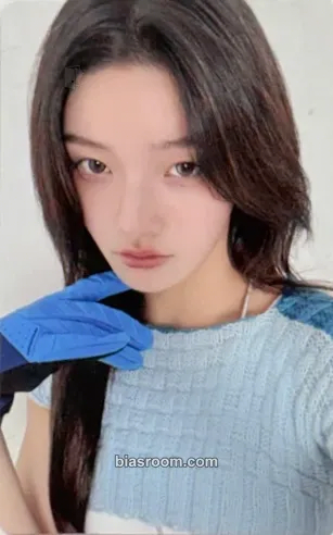 Iroha NOT CUTE ANYMORE Photocard - ILLIT - ILLIT K-pop photocard