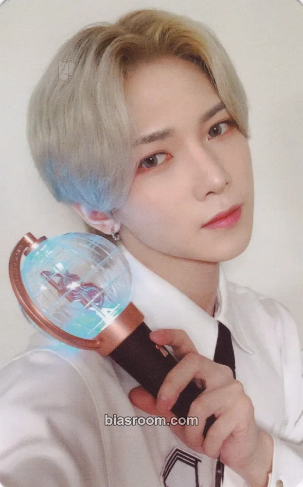 Yeosang Official Lightstick Case Photocard - ATEEZ - ATEEZ K-pop photocard