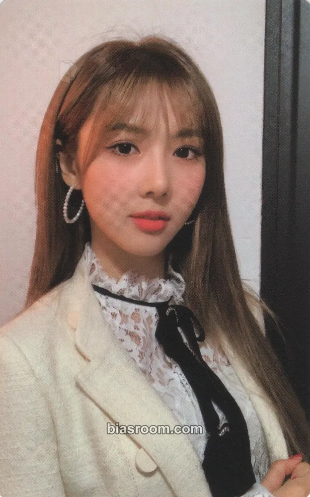 Yoohyeon Official Dreamcatcher Store Merchandise Photocard - Dreamcatcher - Dreamcatcher K-pop photocard