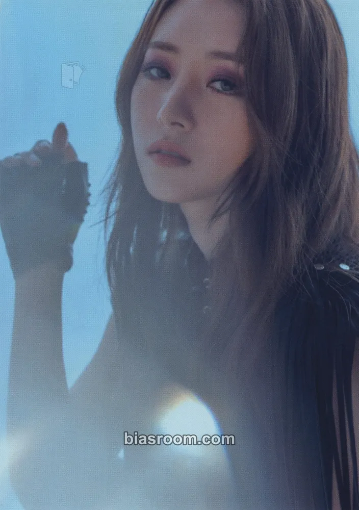 SuA Dystopia : Lose Myself Photocard - Dreamcatcher - Dreamcatcher K-pop photocard