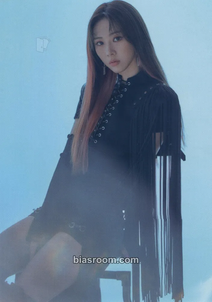 Yoohyeon Dystopia : Lose Myself Photocard - Dreamcatcher - Dreamcatcher K-pop photocard