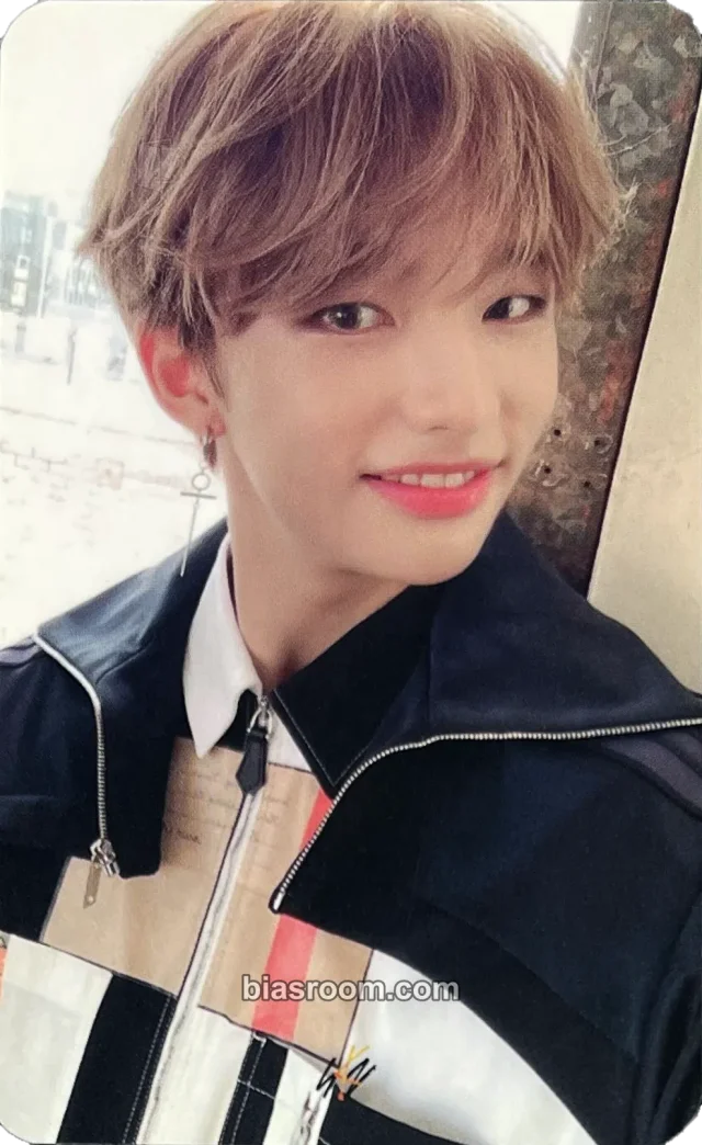 Stray Kids - Hyunjin - Clé 2: Yellow Wood Album broadcast gift