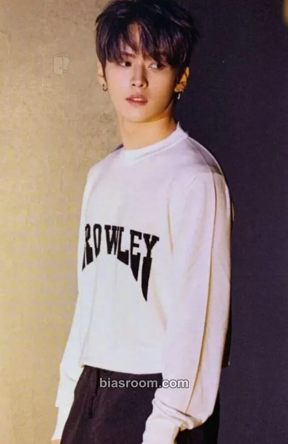 Lee Know Clé 2: Yellow Wood Photocard - Stray Kids - Stray Kids K-pop photocard