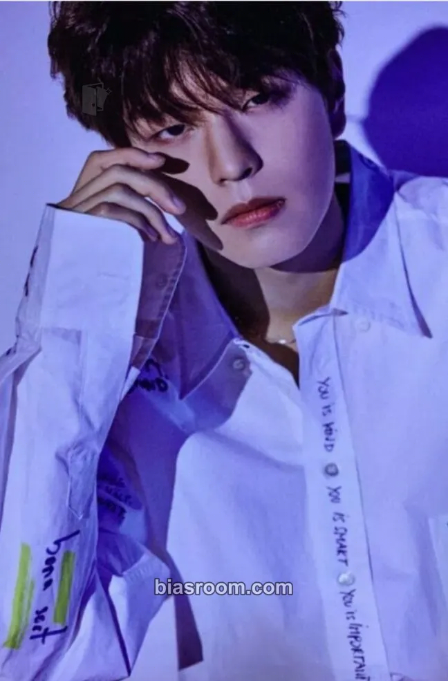 Seungmin Clé 2: Yellow Wood Photocard - Stray Kids - Stray Kids K-pop photocard