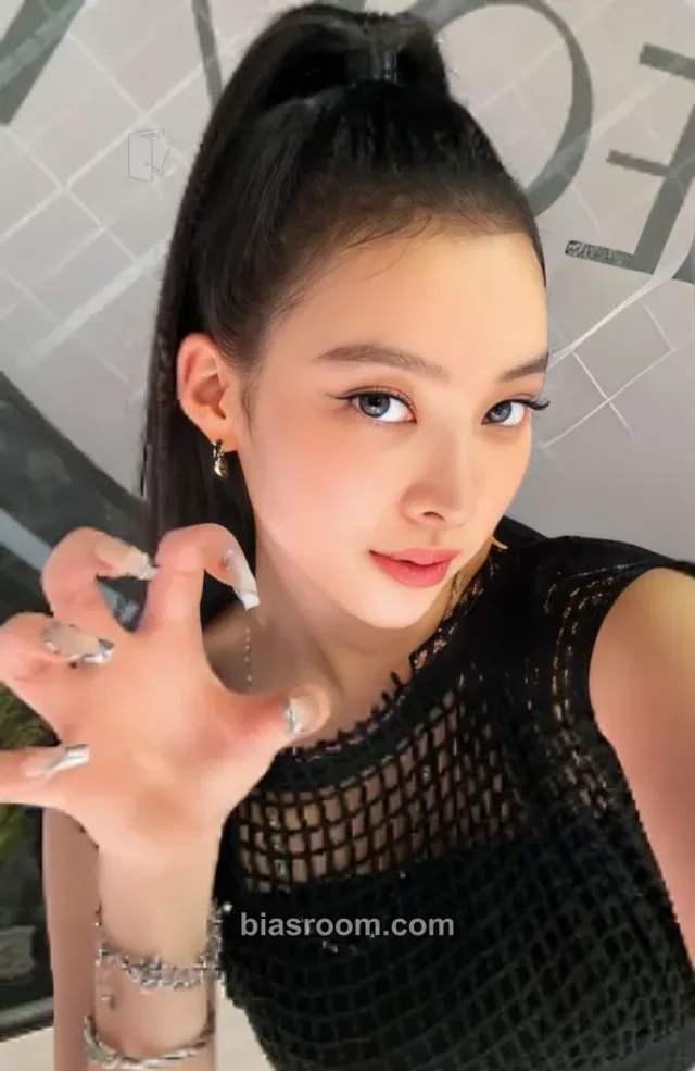 MEOVV - Narin - MEOW Album broadcast gift npop