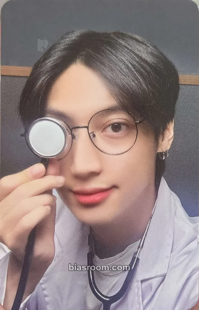 BOYFRIEND - Kwangmin - Awwww! (Kwangmin Solo) Album purchase benefit doctor version makestar