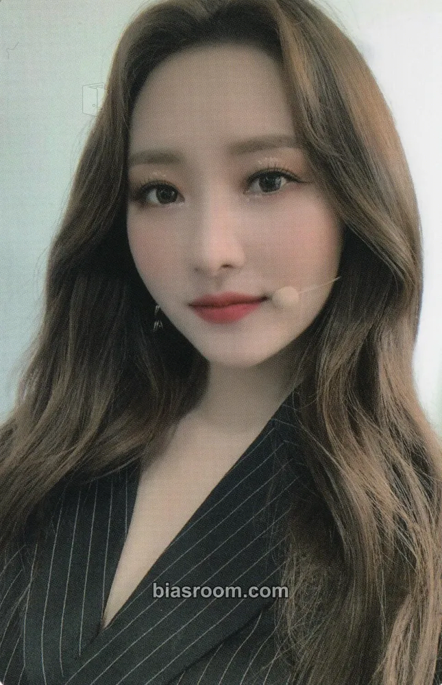 SuA Dystopia: Seven Spirits Photocard - Dreamcatcher - Dreamcatcher K-pop photocard