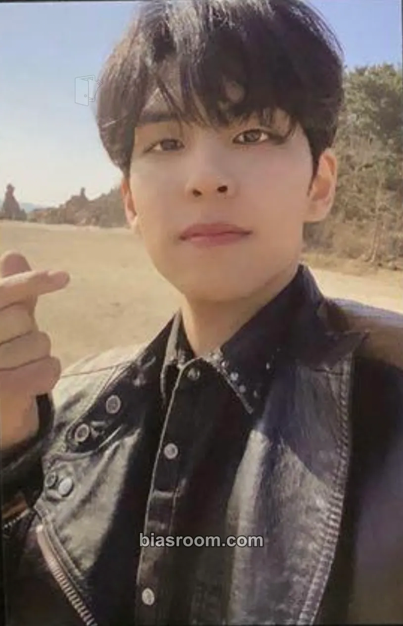 Wonpil The Book of Us: Negentropy – Chaos Swallowed Up in Love Photocard - DAY6 - DAY6 K-pop photocard