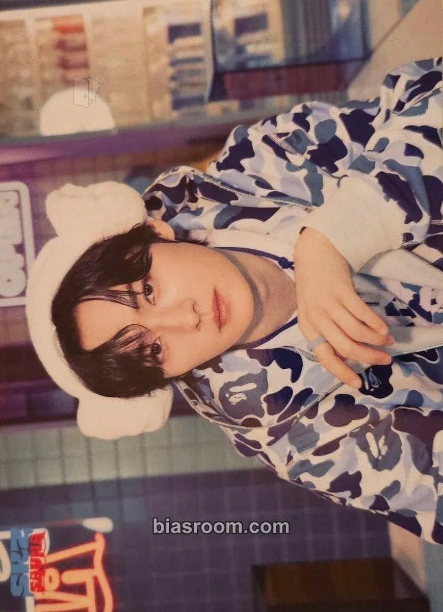 Lee Know SKZ Sauna - JYP Japan Pop-Up Store 2025 Photocard - Stray Kids - Stray Kids K-pop photocard