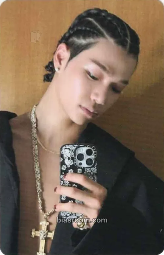 Tarzzan FAMOUS Photocard - ALLDAY PROJECT - ALLDAY PROJECT K-pop photocard