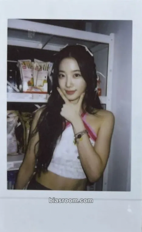 Kazuha ANTIFRAGILE Photocard - LE SSERAFIM - LE SSERAFIM K-pop photocard