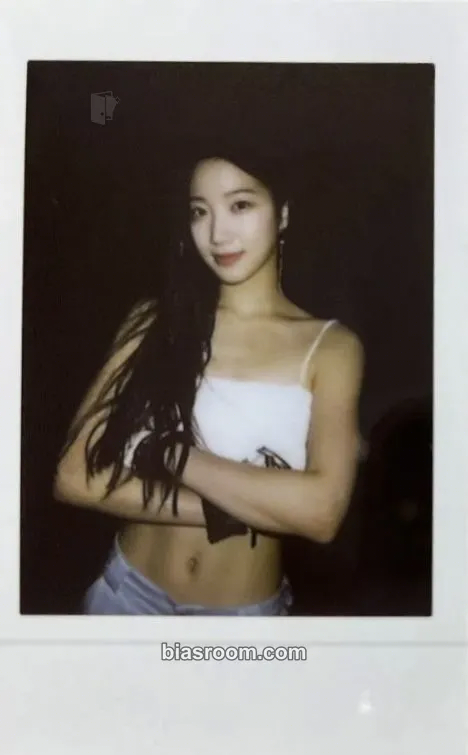 Kazuha ANTIFRAGILE Photocard - LE SSERAFIM - LE SSERAFIM K-pop photocard