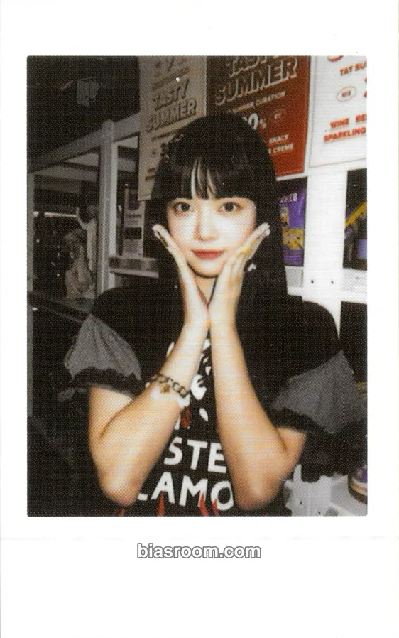 Hong Eunchae ANTIFRAGILE Photocard - LE SSERAFIM - LE SSERAFIM K-pop photocard