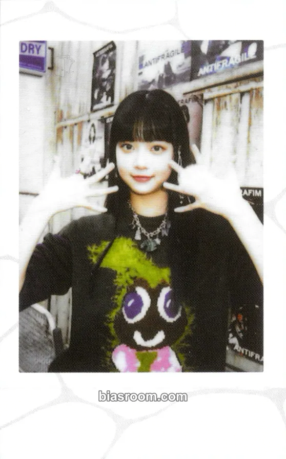 Hong Eunchae ANTIFRAGILE Photocard - LE SSERAFIM - LE SSERAFIM K-pop photocard