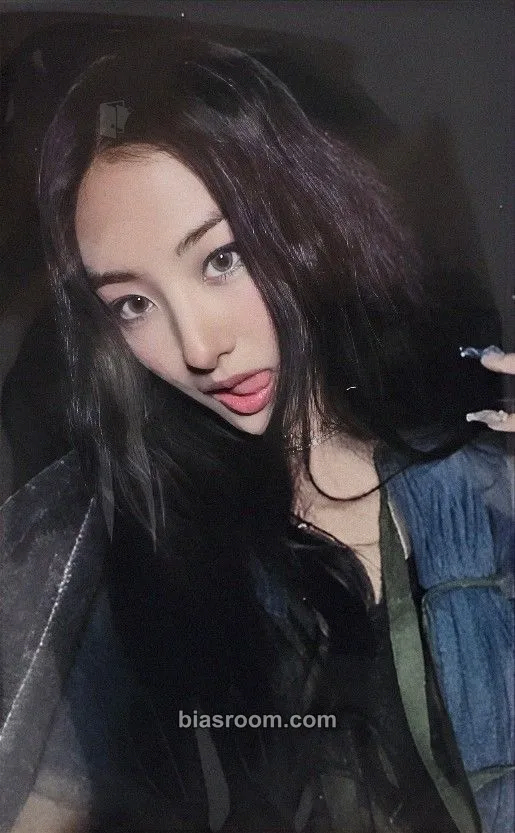 Gawon MY EYES OPEN VVIDE Photocard - MEOVV - MEOVV K-pop photocard