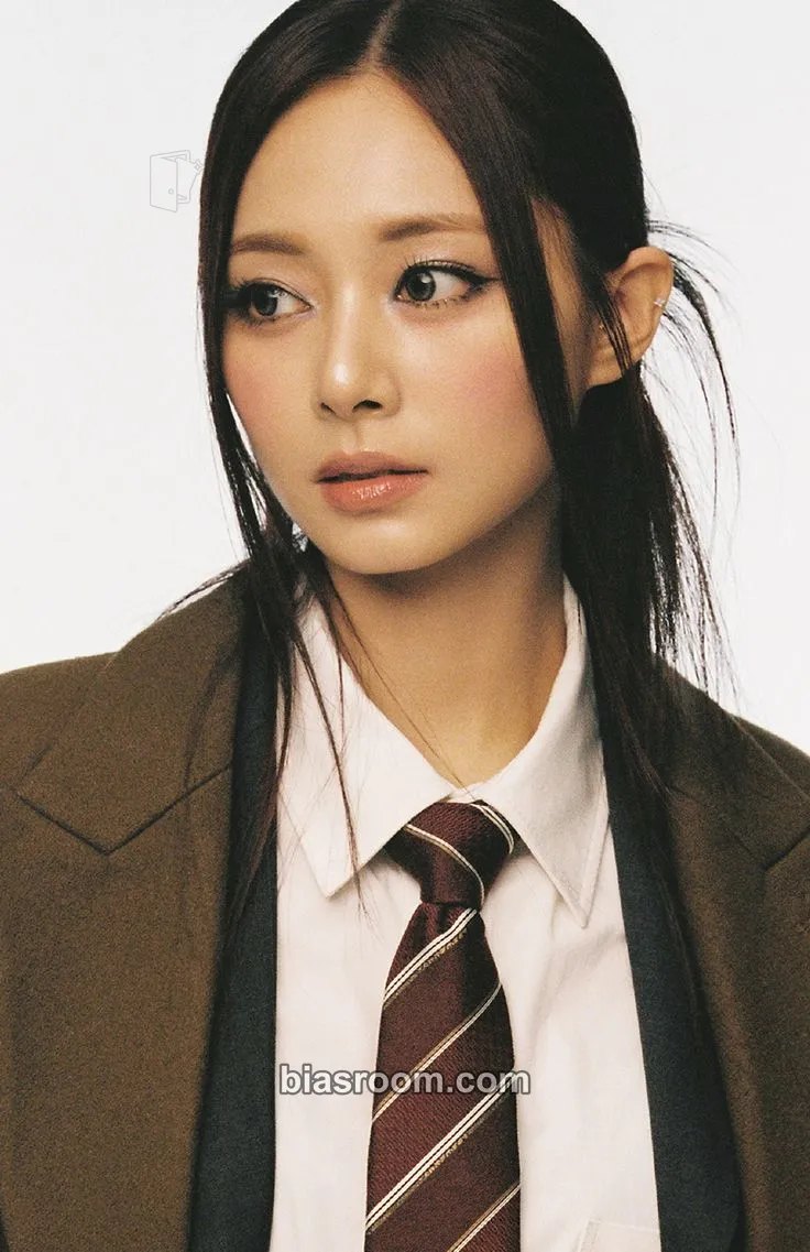Tzuyu TEN: The Story Goes On Photocard - TWICE - TWICE K-pop photocard