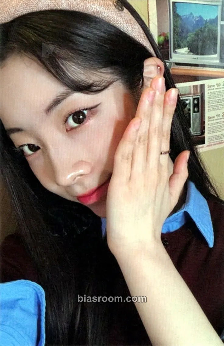 Dahyun TEN: The Story Goes On Photocard - TWICE - TWICE K-pop photocard