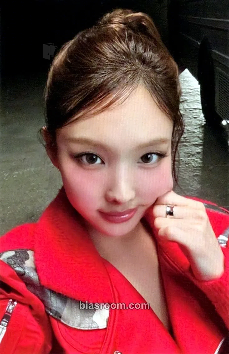 Nayeon TEN: The Story Goes On Photocard - TWICE - TWICE K-pop photocard