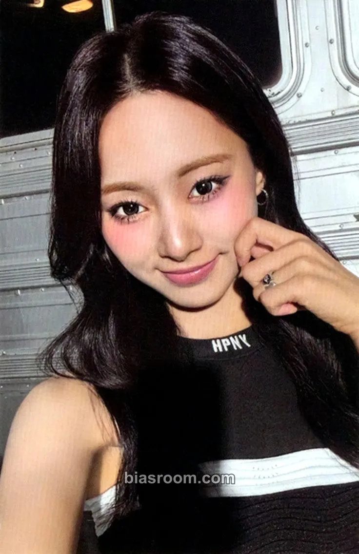 Tzuyu TEN: The Story Goes On Photocard - TWICE - TWICE K-pop photocard