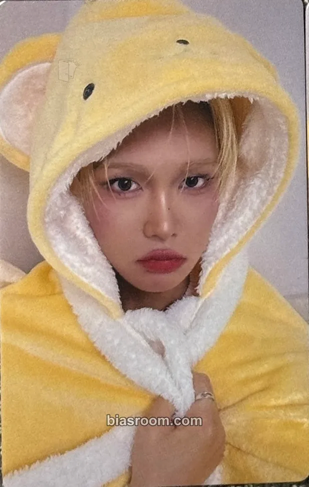 Hyun UXLXVE Photocard - XLOV - XLOV K-pop photocard