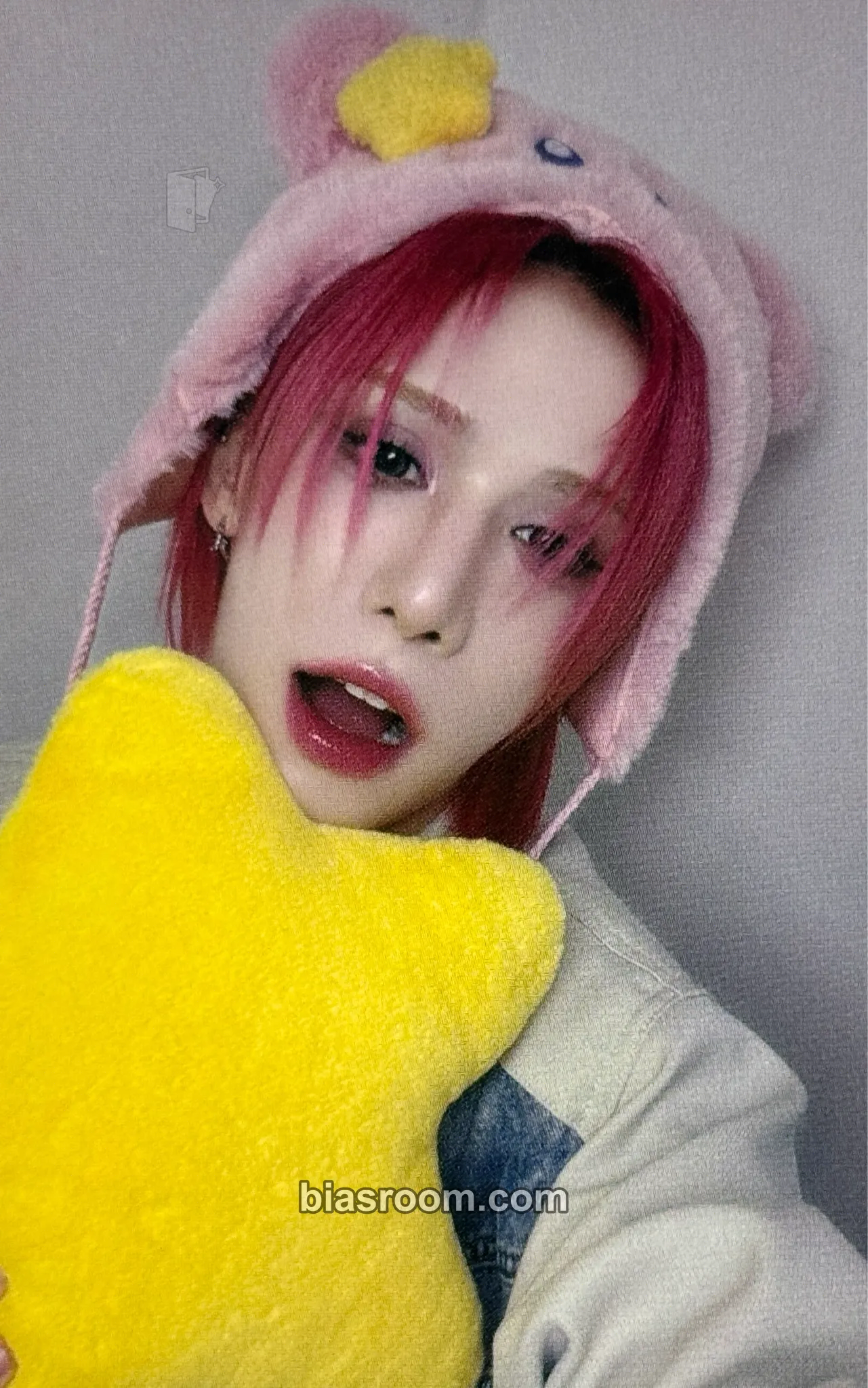 Wumuti UXLXVE Photocard - XLOV - XLOV K-pop photocard