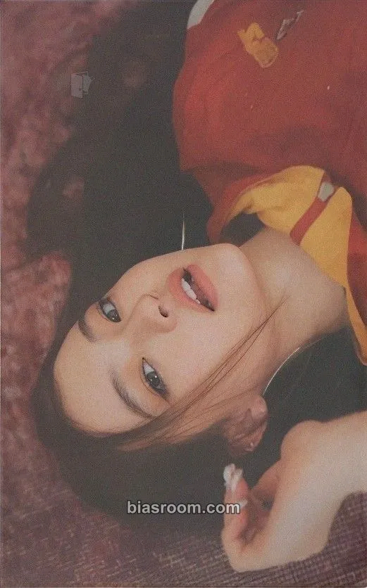 Ella MY EYES OPEN VVIDE Photocard - MEOVV - MEOVV K-pop photocard