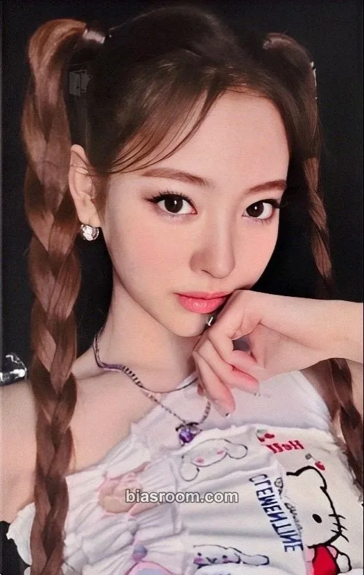 Anna MY EYES OPEN VVIDE Photocard - MEOVV - MEOVV K-pop photocard