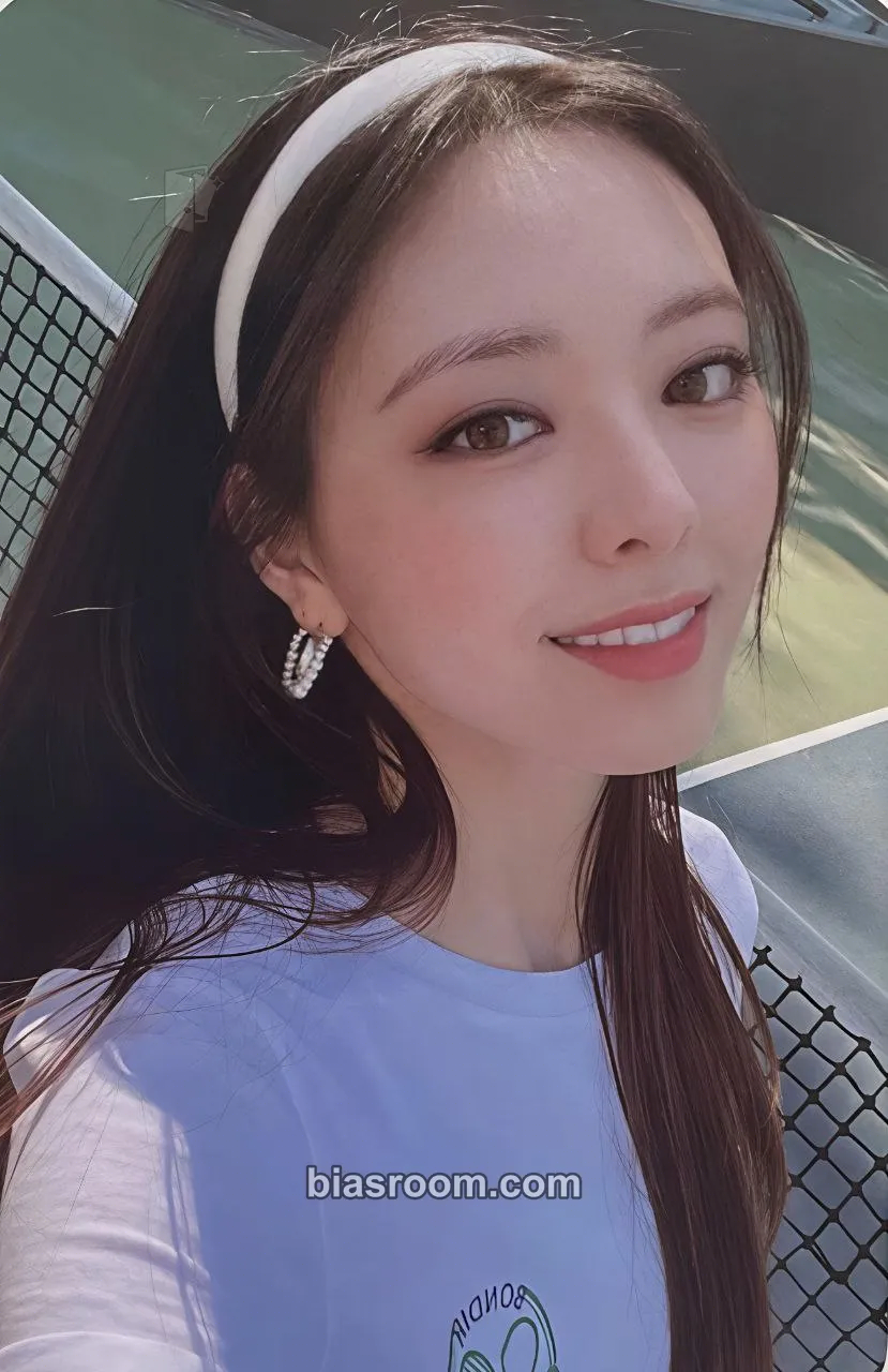 Yuna ITZY Official Fanclub MIDZY 2nd Generation Photocard - ITZY - ITZY K-pop photocard