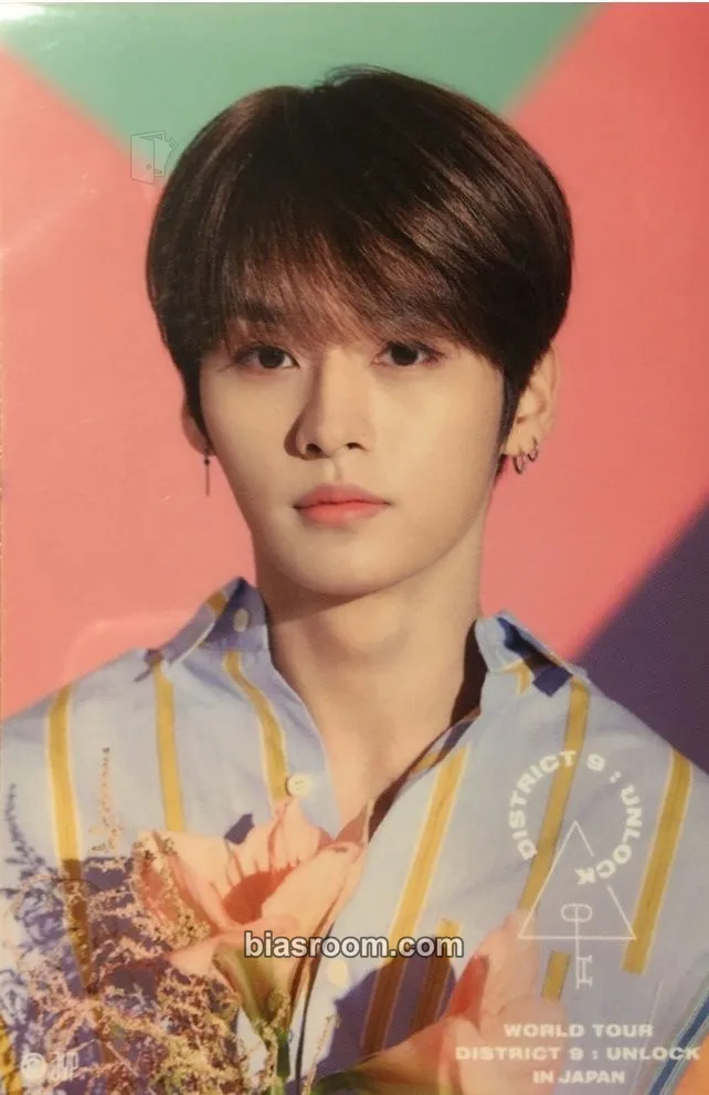 Lee Know World Tour “District 9 : Unlock” Photocard - Stray Kids - Stray Kids K-pop photocard