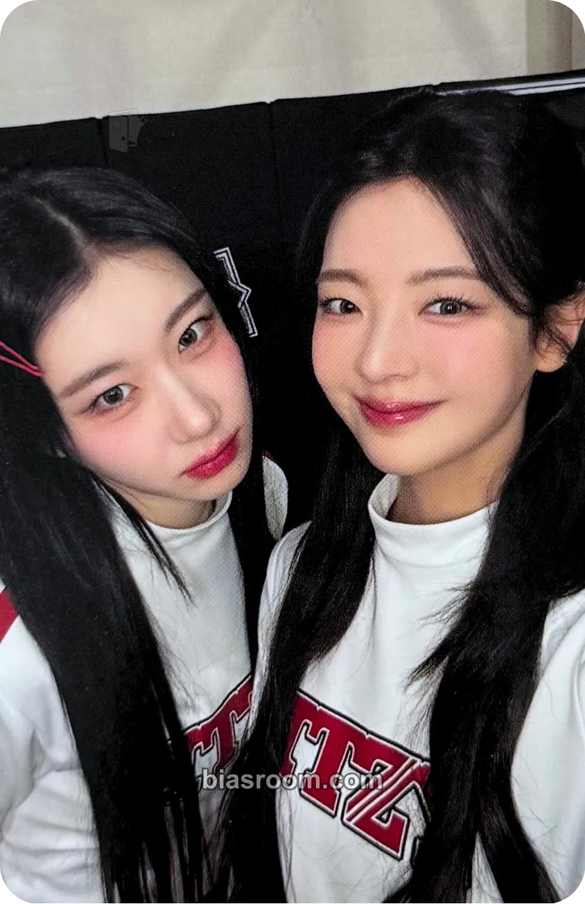 ITZY Official Fanclub MIDZY 4th Generation Photocard - ITZY - ITZY K-pop photocard