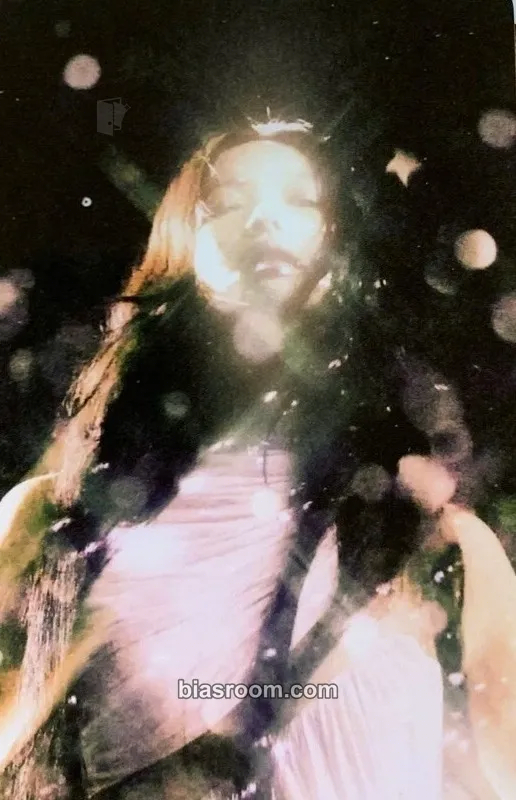 Jennie JENNIE 'Ruby' Official Merch - Weverse Shop Photocard - BLACKPINK - BLACKPINK K-pop photocard