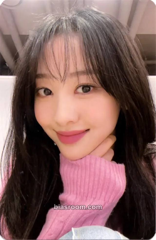 LOONA - Yves - To. Orbit Other photobook