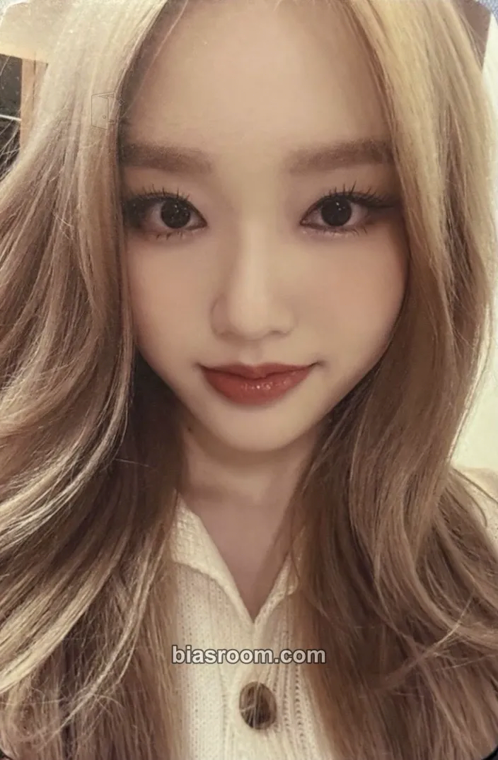 Go Won Photobook: To. ORBIT Photocard - LOONA - LOONA K-pop photocard