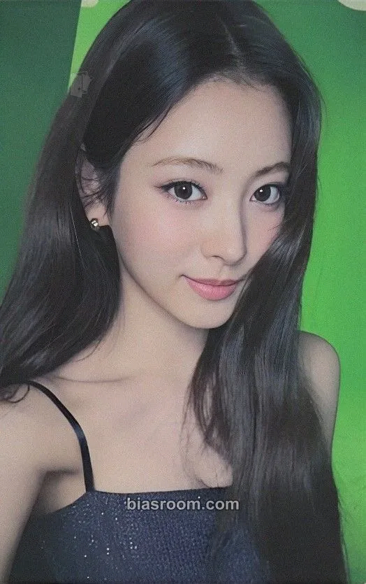 Anna MY EYES OPEN VVIDE Photocard - MEOVV - MEOVV K-pop photocard