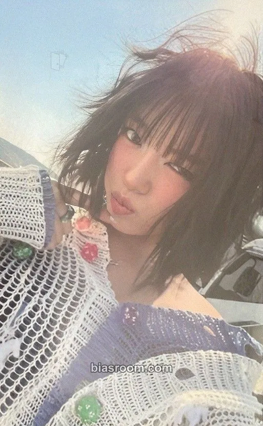 Sooin MY EYES OPEN VVIDE Photocard - MEOVV - MEOVV K-pop photocard