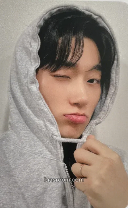 San GOLDEN HOUR : Part.3 Photocard - ATEEZ - ATEEZ K-pop photocard