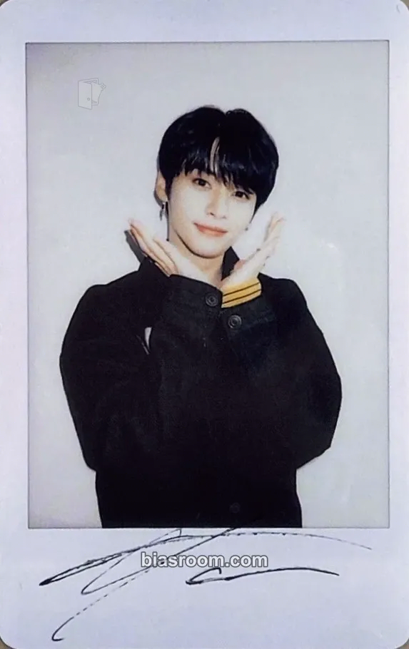 Lee Know World Tour “District 9 : Unlock” Photocard - Stray Kids - Stray Kids K-pop photocard