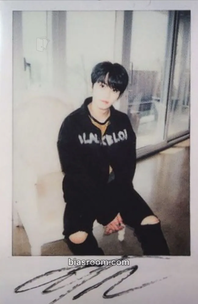 Lee Know World Tour “District 9 : Unlock” Photocard - Stray Kids - Stray Kids K-pop photocard