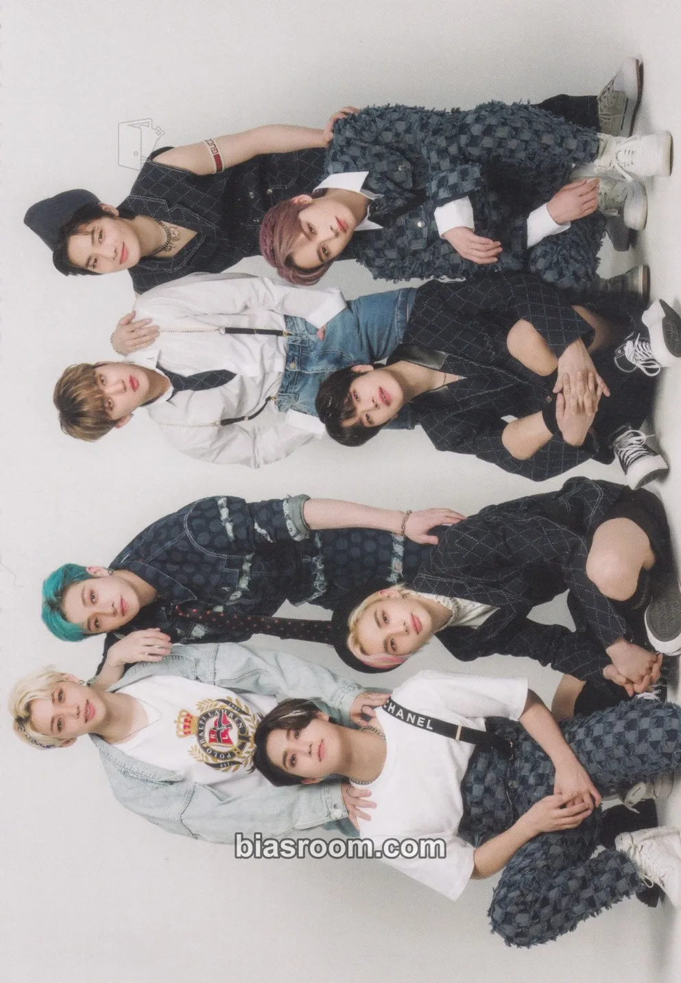 Nikkei Entertainment Magazine Photocard - Stray Kids - Stray Kids K-pop photocard