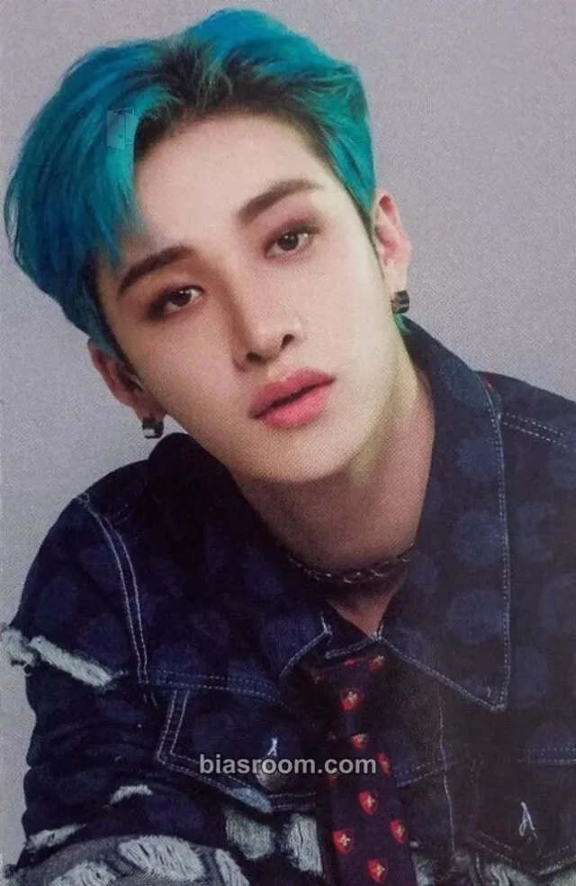 Stray Kids - Bang Chan - Nikkei Entertainment Magazine Other photocard set