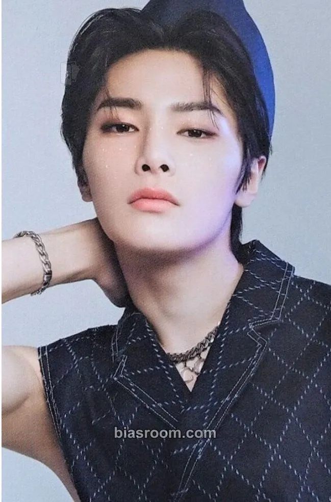 I.N Nikkei Entertainment Magazine Photocard - Stray Kids - Stray Kids K-pop photocard