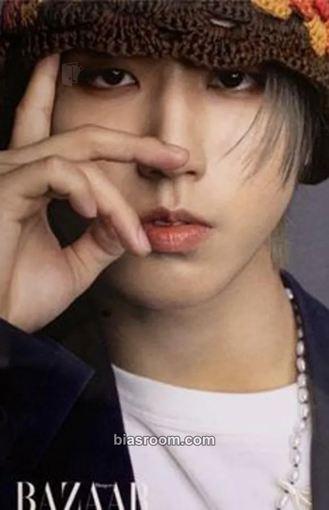 HAN Harper's BAZAAR Japan Magazine Photocard - Stray Kids - Stray Kids K-pop photocard