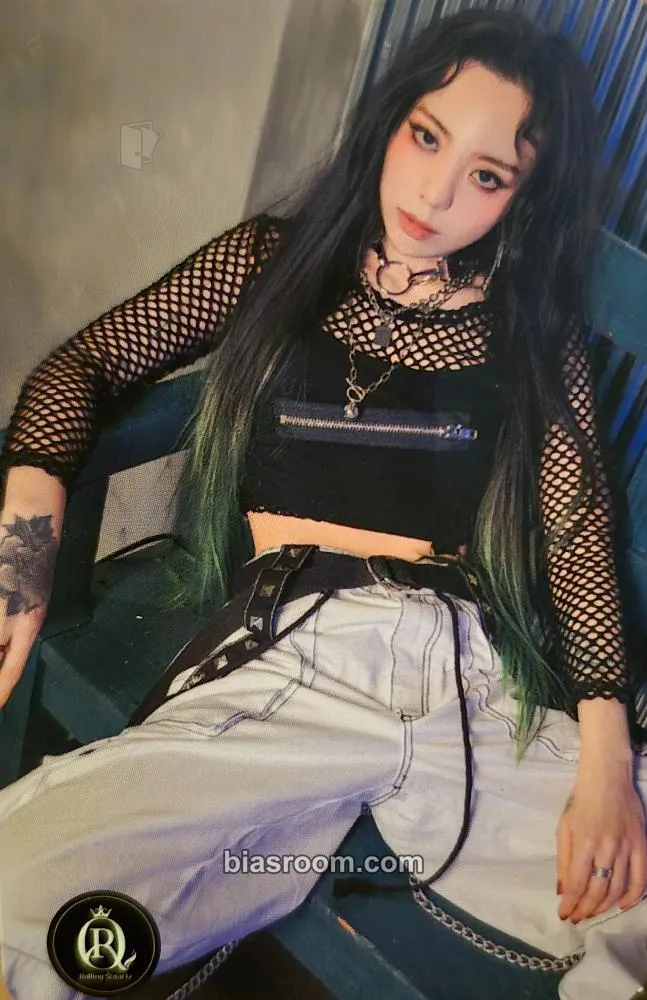 Arem Blaze Photocard - Rolling Quartz - Rolling Quartz K-pop photocard