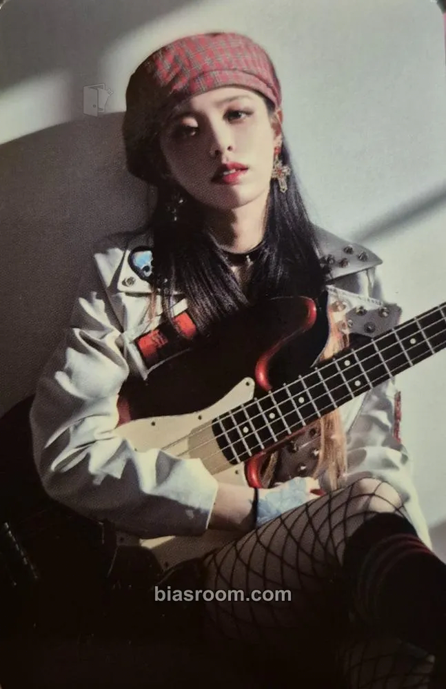Arem Fighting Photocard - Rolling Quartz - Rolling Quartz K-pop photocard