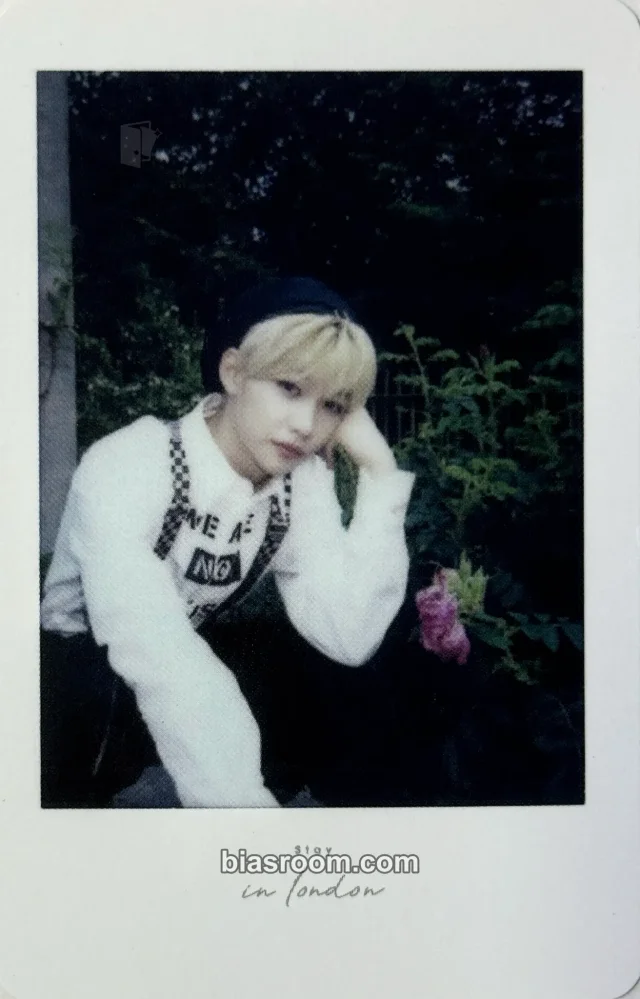 Stray Kids - Felix - 'Stay in London' First Photobook Other polaroid pob (pre-order benefit)