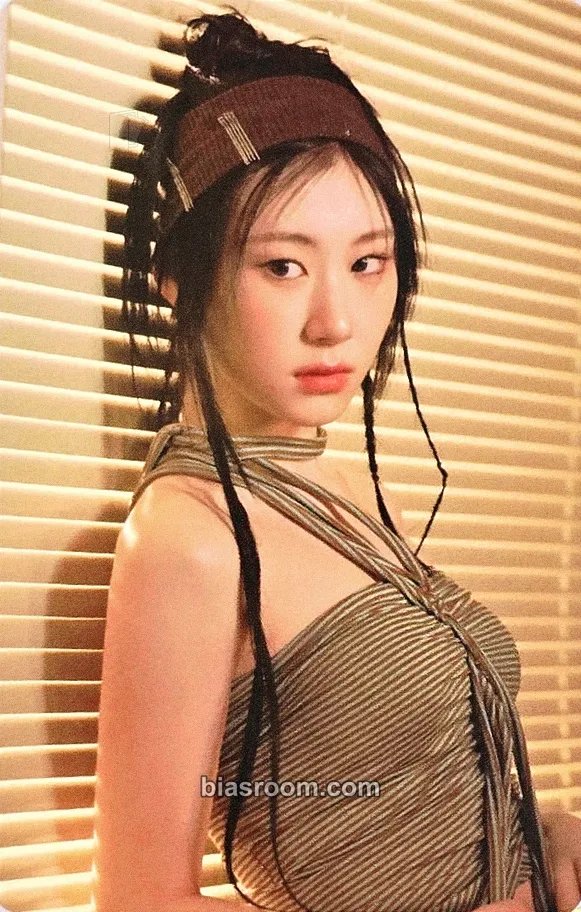 Chaeryeong Girls Will Be Girls Photocard - ITZY - ITZY K-pop photocard