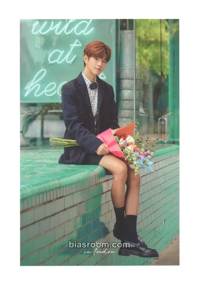 Stray Kids - Seungmin - 'Stay in London' First Photobook Other postcard postcard set photobook inclusion