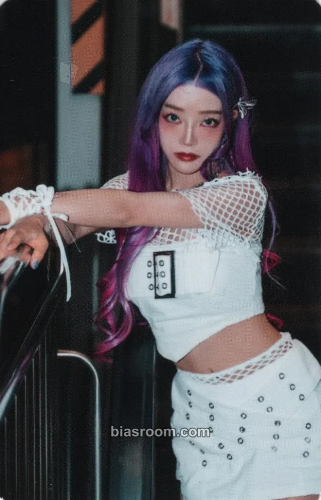 Rolling Quartz - Yeongeun - Victory Album version 2 photocard set album photocard