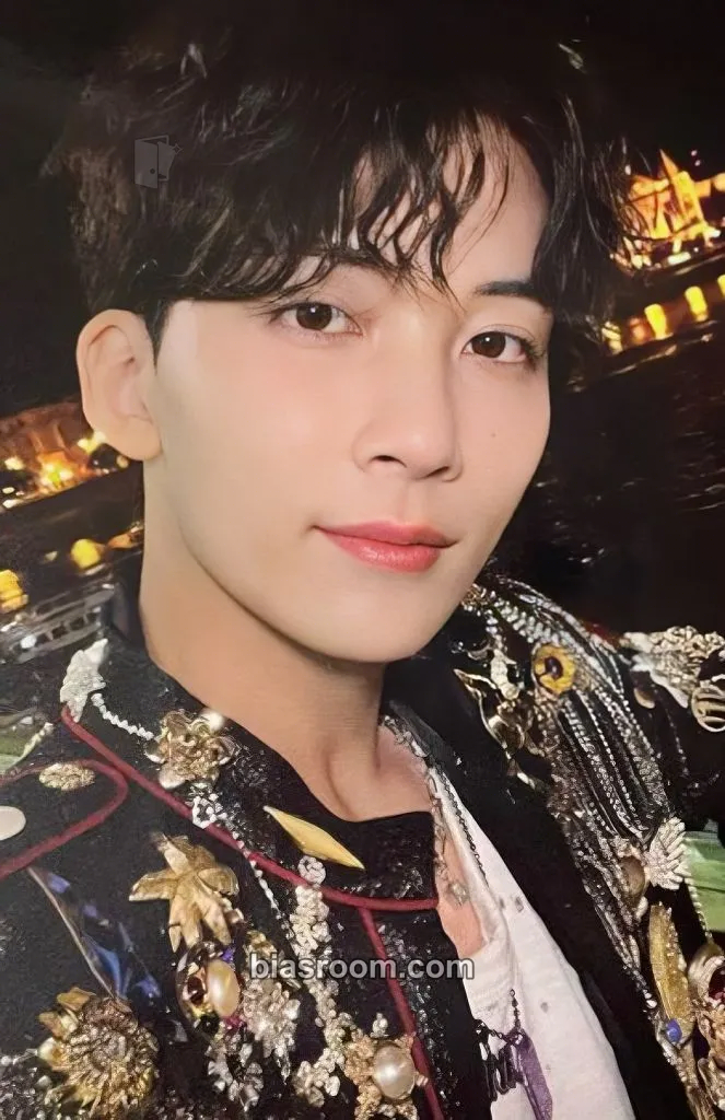 Jeonghan Seventeenth Heaven Photocard - SEVENTEEN - SEVENTEEN K-pop photocard
