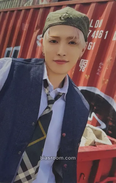 Hongjoong GOLDEN HOUR : Part.1 Photocard - ATEEZ - ATEEZ K-pop photocard